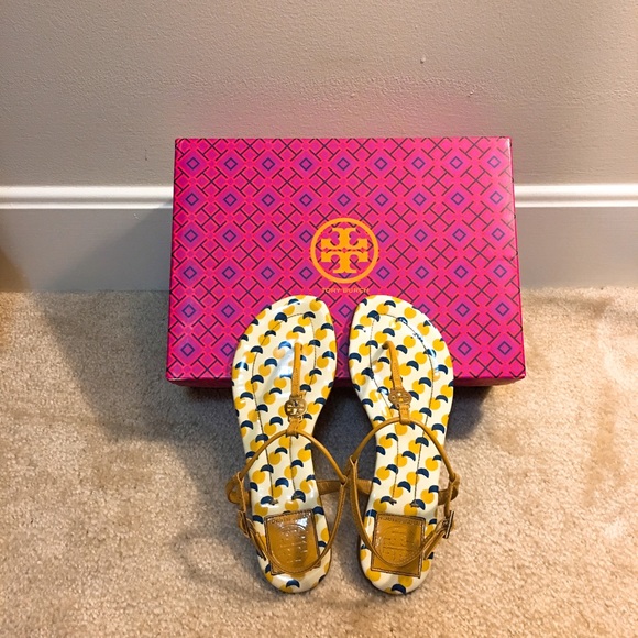 Tory Burch Shoes - Tory Burch patent leather thong sandals in size 6M